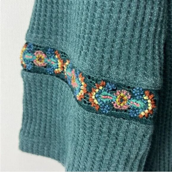 SOFT SURROUNDINGS Gabriel Top Boho Embroidered Thermal - Picture 10 of 11